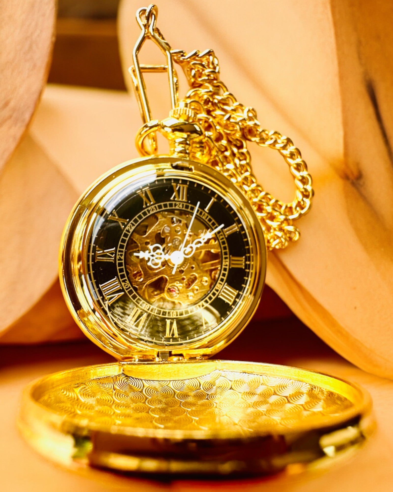 Taschenuhr Grand Elegance mit doppeltem Deckel, manuell, goldfarben, mit Gravur als Geschenk