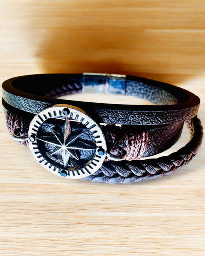 Armband "Compass Adventure" - Möglichkeit zur Personalisierung mit Gravur als Geschenk, 2 Farbvarianten zur Auswahl