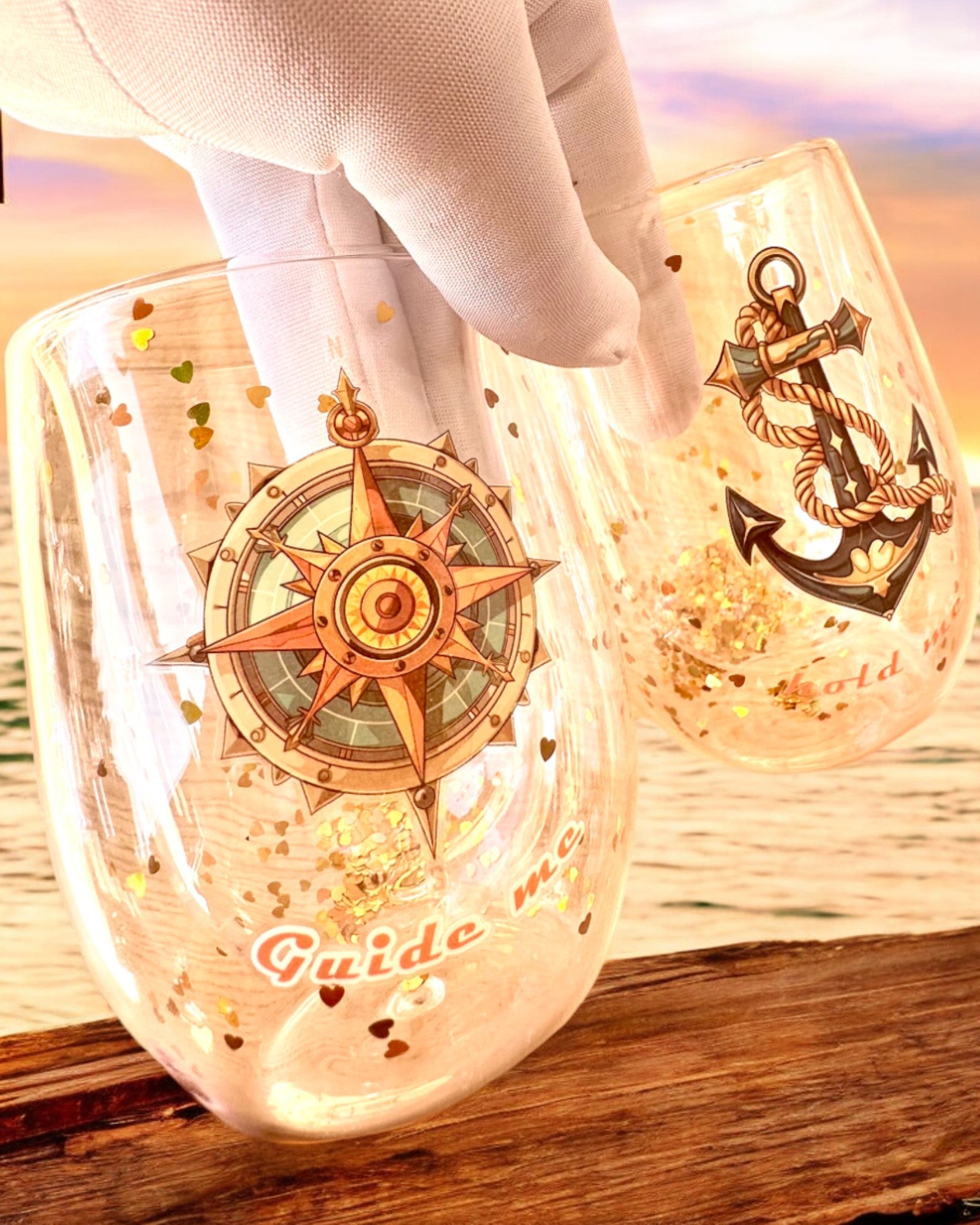 Gläser "Nautical Dreams" mit doppelten Wänden und goldenen Flakes - Set mit 2 Stück, 300 ml Fassungsvermögen, Möglichkeit zur Personalisierung durch Gravur