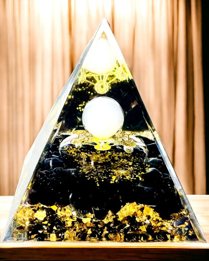 Orgonit-Pyramide mit Obsidian – Chakra-Energie-Generator, Reiki-Meditationswerkzeug mit natürlichem Stein